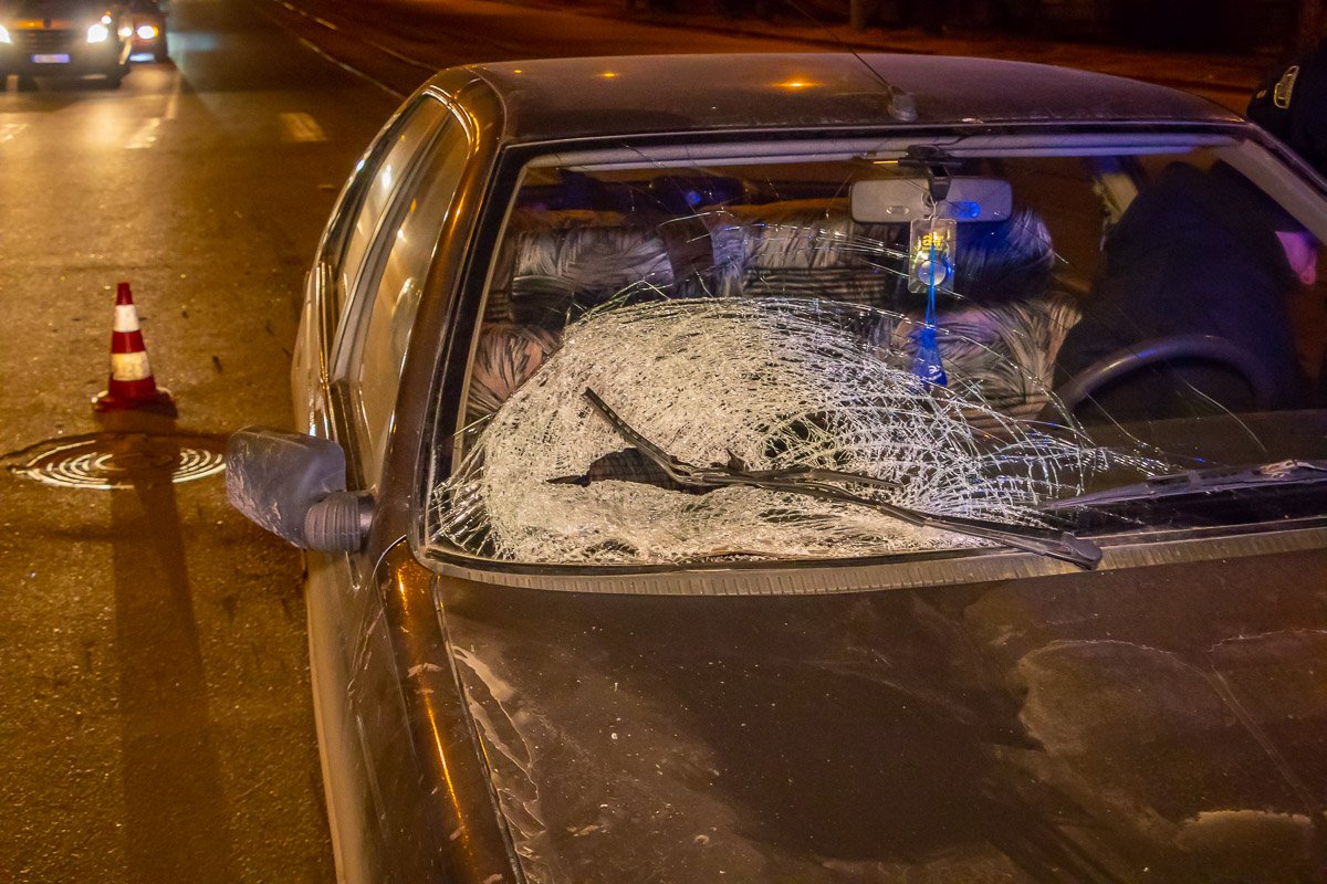 Сбил женщину Сбил женщину