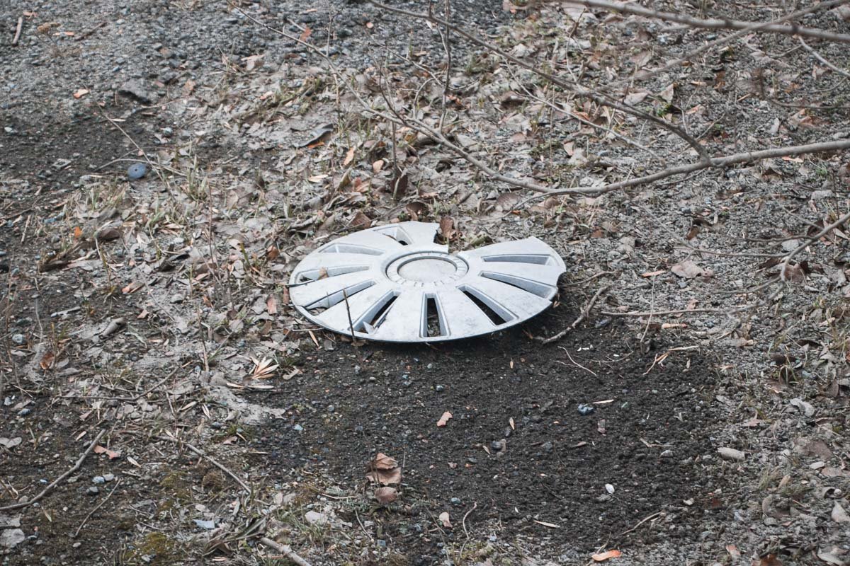 Водители то и дело теряют детали