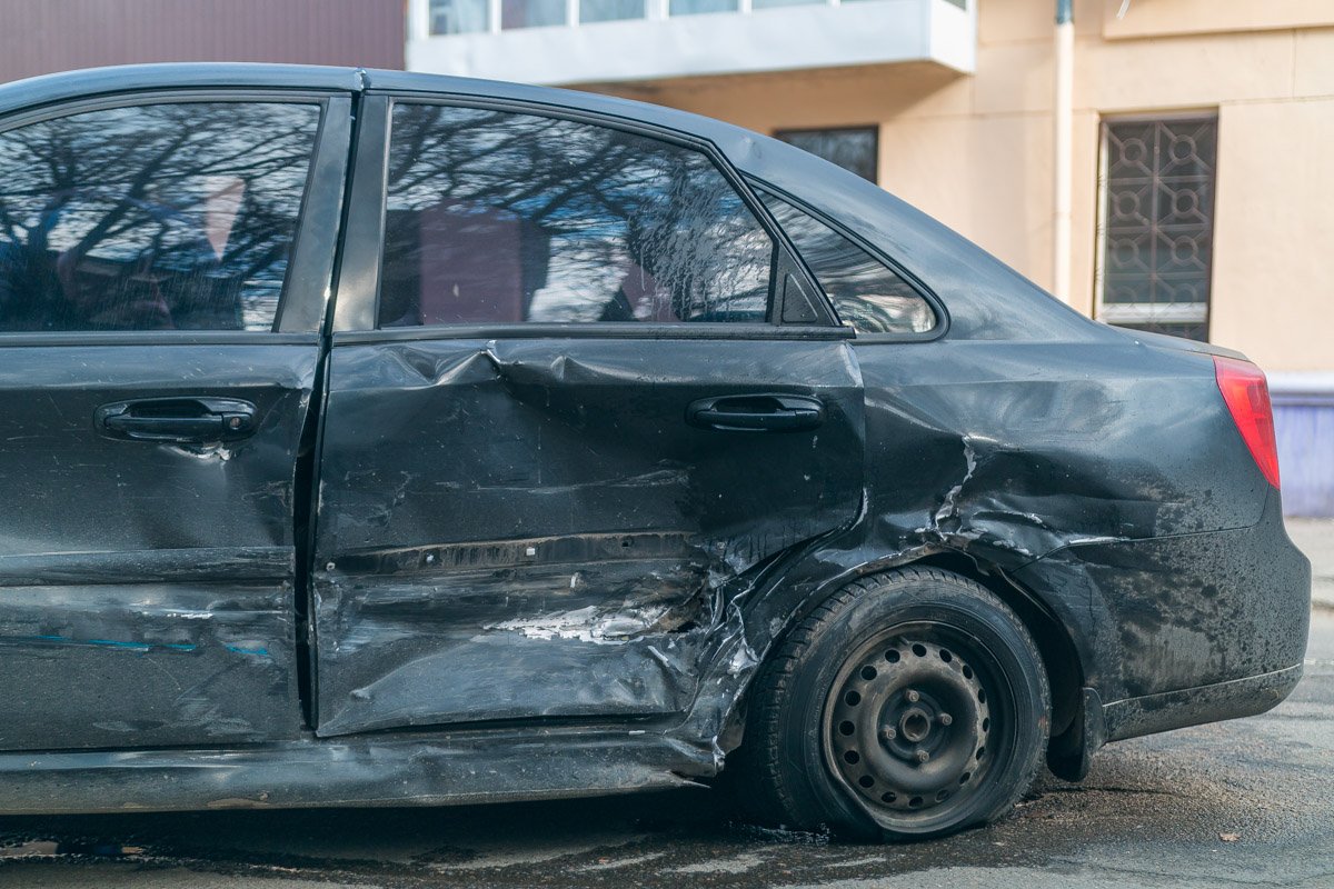 Chevrolet двигался по улице Владимира Великого