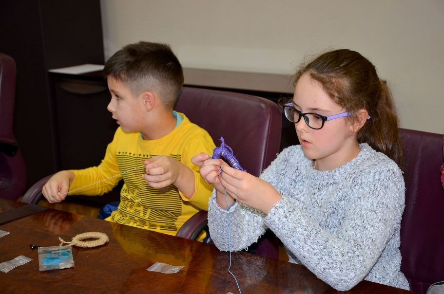 Вика Волошина на мастер-классе в Днепропетровской ОГА - не впервые. Недавно делала для родных праздничную валентинку.
