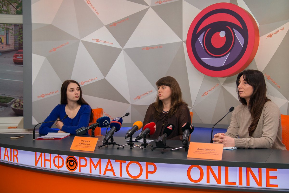 Врачи, которые круглосуточно спасали жителей Днепра, просят у них помощи Врачи, которые круглосуточно спасали жителей Днепра, просят у них помощи
