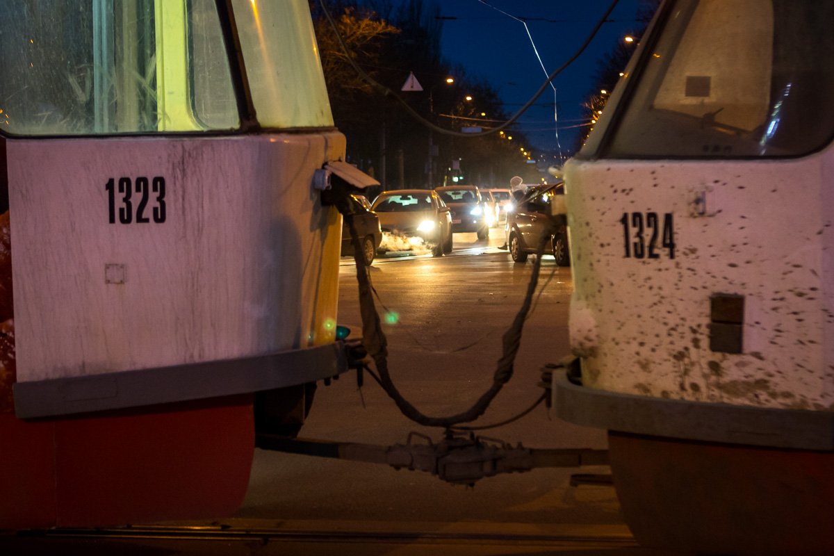 Из-за аварии временно заблокировано движение электротранспорта Из-за аварии временно заблокировано движение электротранспорта