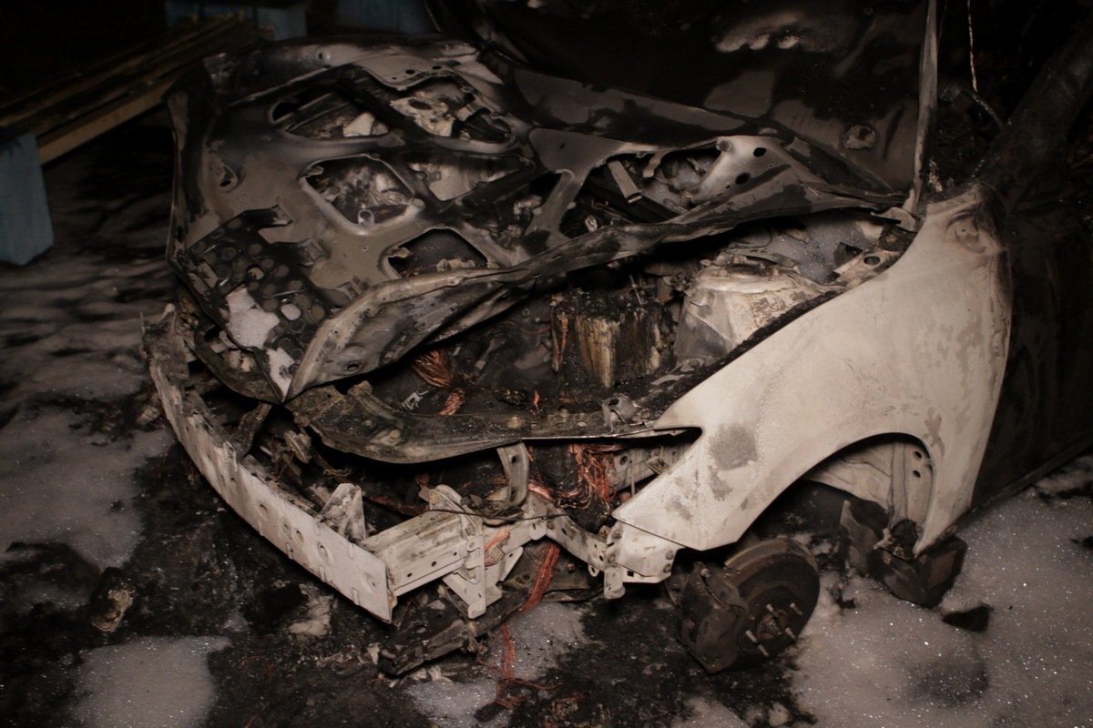 Пожар произошел на Кедрина