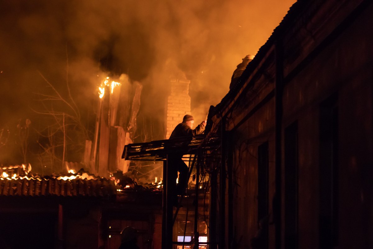 Хозяин дома до последнего надеялся вынести из дома ценные вещи