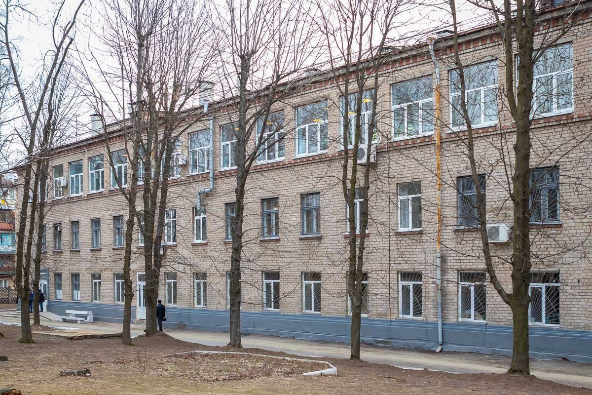 Мужчины могут сдавать цельную кровь не более 5 раз в год, женщины – не более 4 раз в год