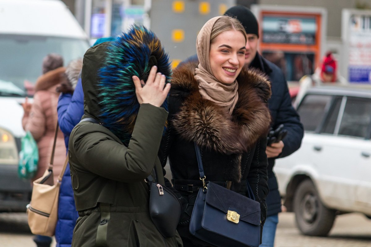 Все прячутся как могут Все прячутся как могут