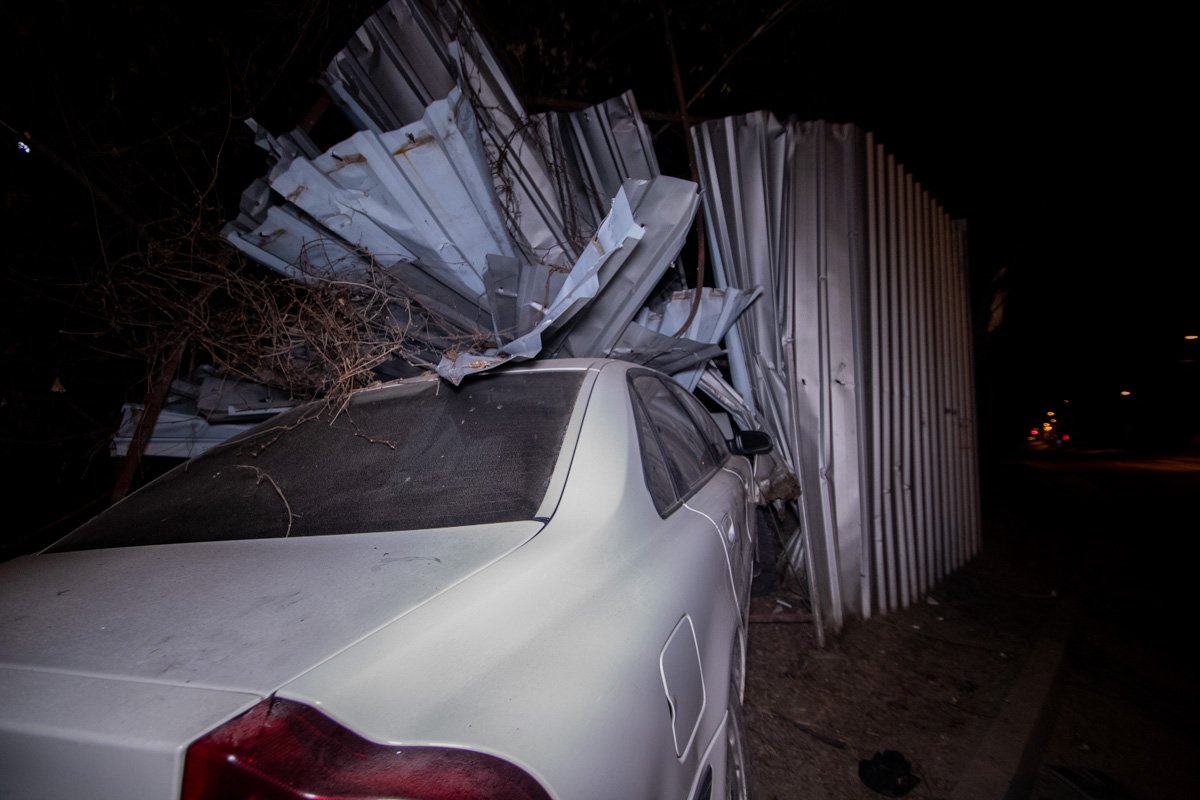 По предварительной информации, водитель авто находился в состоянии алкогольного опьянения