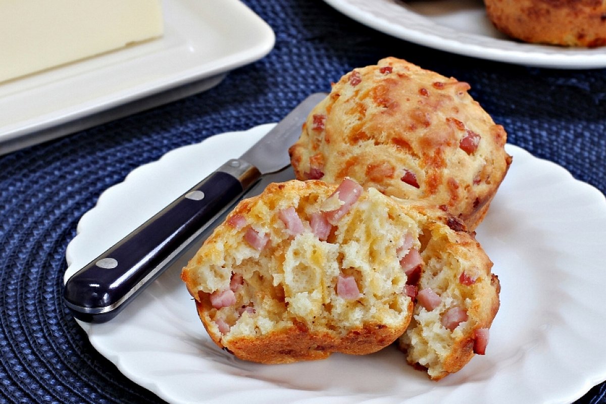 Полезные и вкусные рецепты: как приготовить маффины с ветчиной и сыром 1