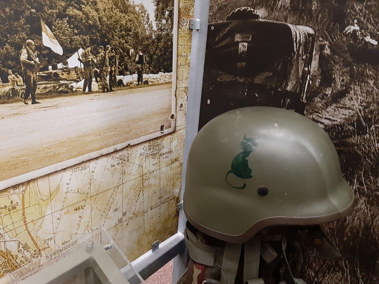 Возможно, у хозяина позывной - Кот...