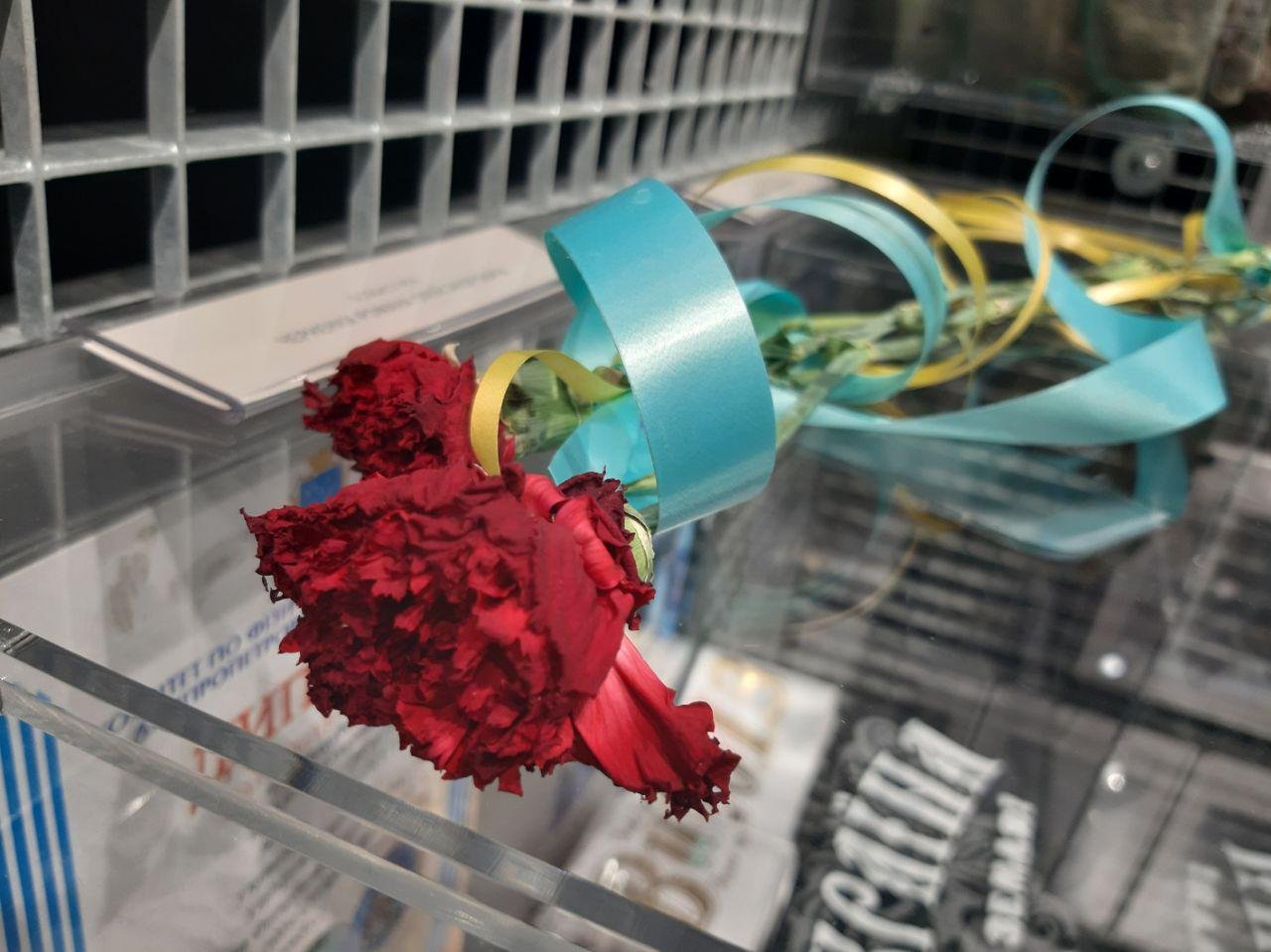 Тут никогда не пропадают цветы