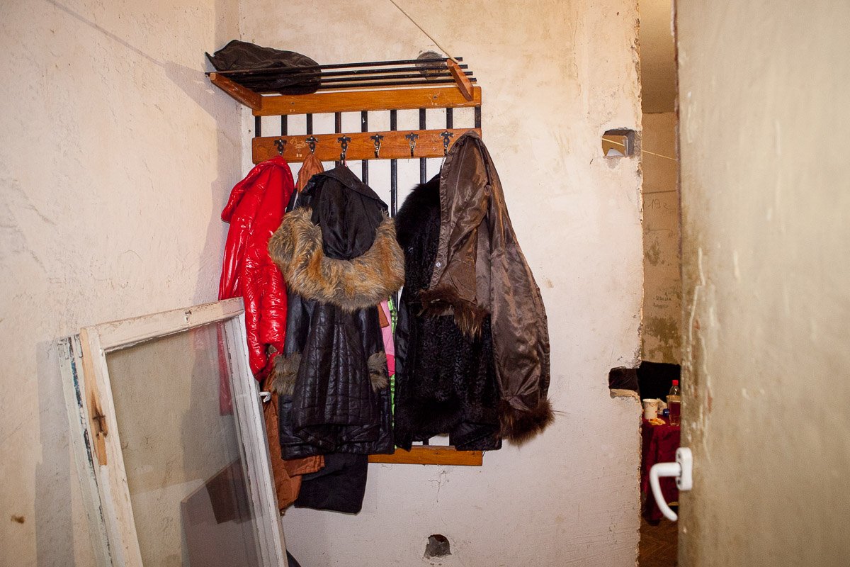 Местами побелка начала крошиться Местами побелка начала крошиться