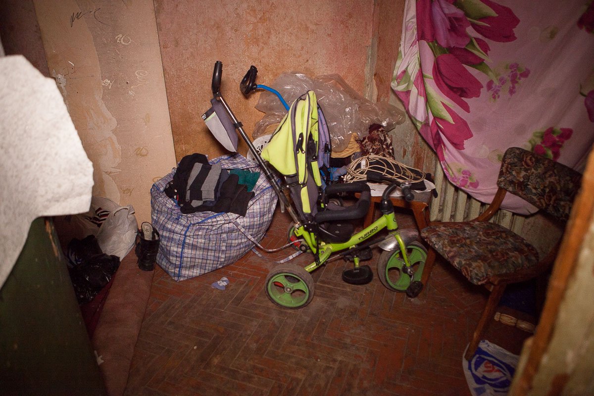 Нескольких детей у женщины забрали сотрудники соцслужб Нескольких детей у женщины забрали сотрудники соцслужб