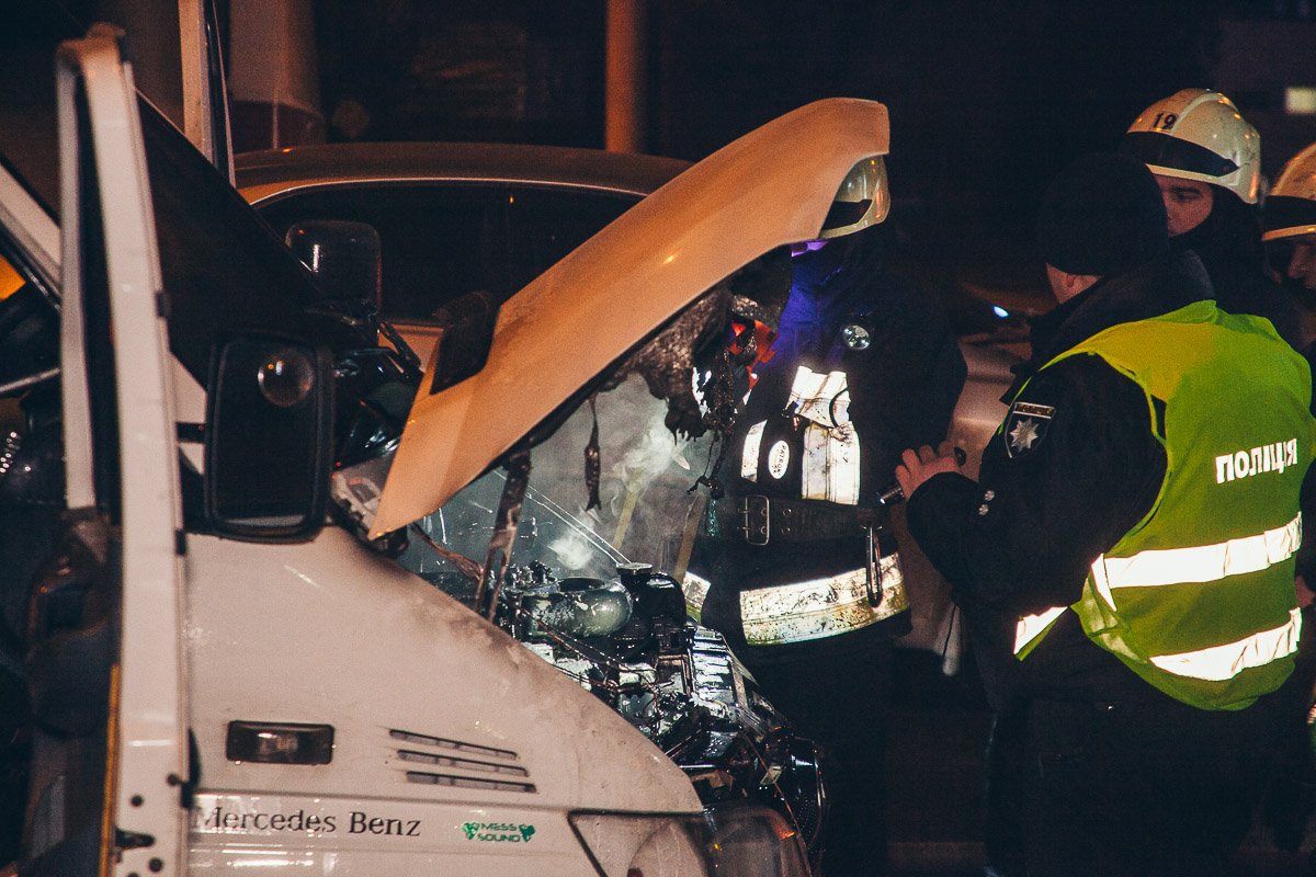 Ликвидацией пожара занимались спасатели 19 пожарно-спасательной части Ликвидацией пожара занимались спасатели 19 пожарно-спасательной части