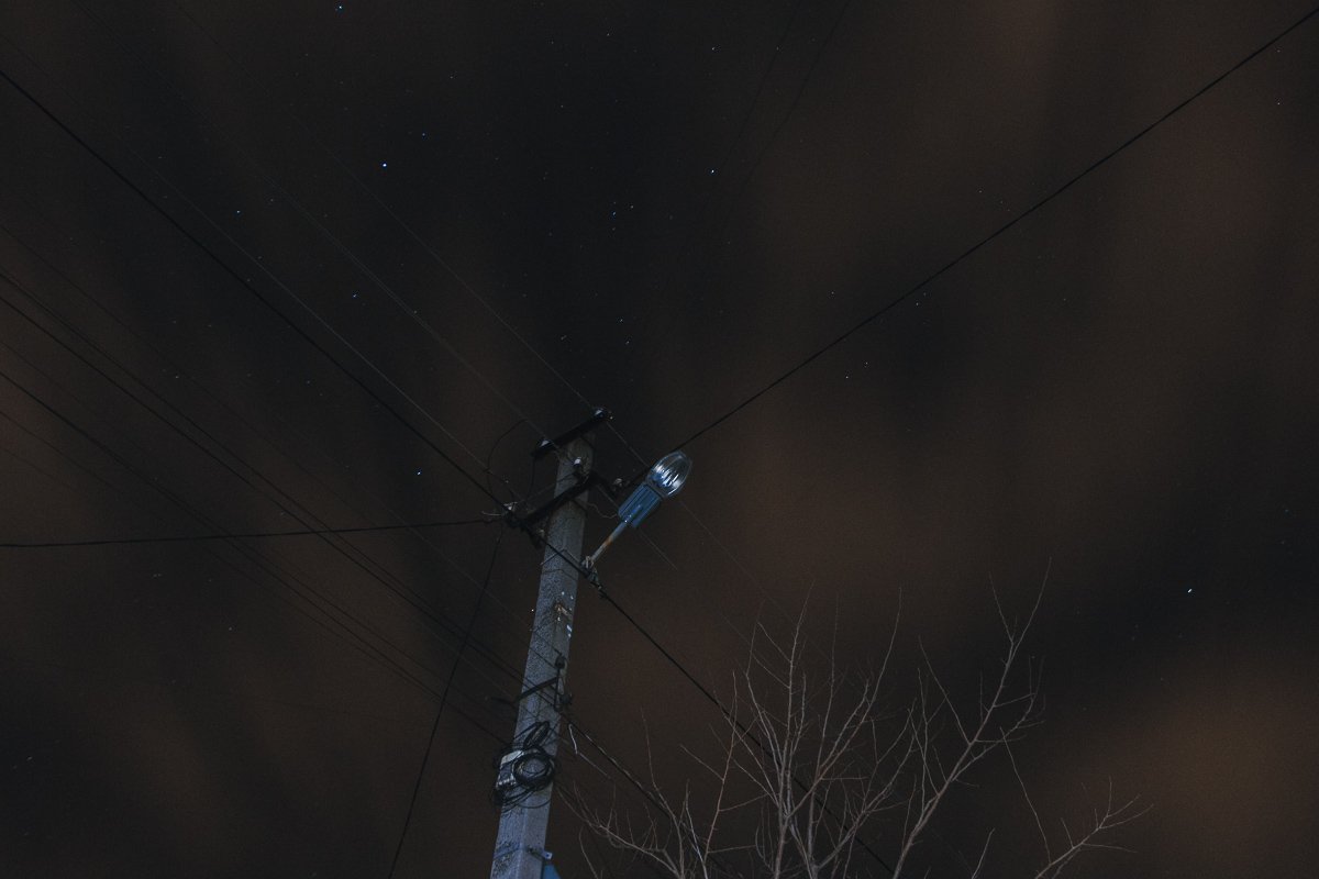 Без света можно увидеть множество звезд Без света можно увидеть множество звезд