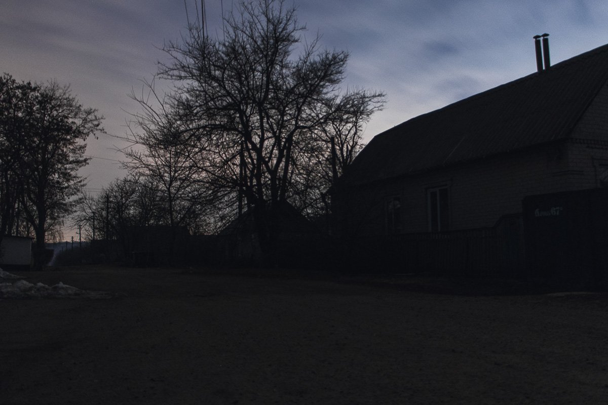 Район окутала кромешная тьма Район окутала кромешная тьма