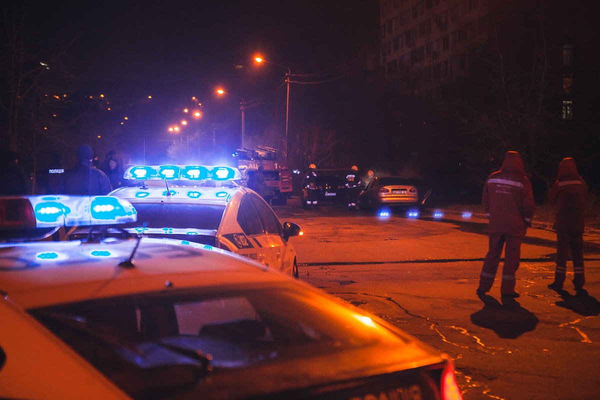 Автомобиль загорелся приблизительно в 3:00 Автомобиль загорелся приблизительно в 3:00