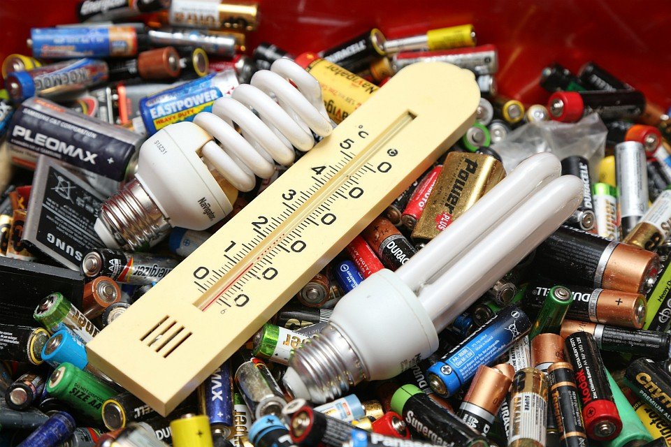 Эти отходы нельзя выбрасывать в мусор