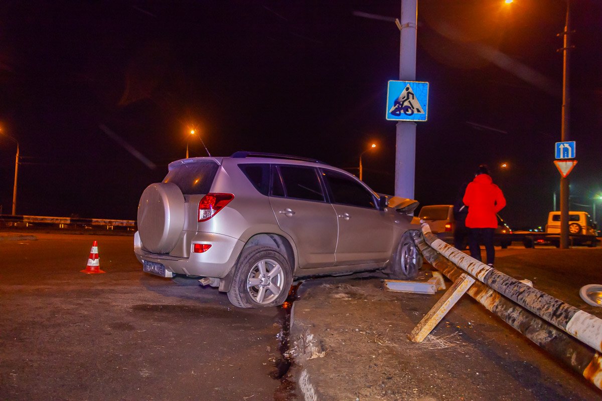 Отбойник принял удар на себя Отбойник принял удар на себя