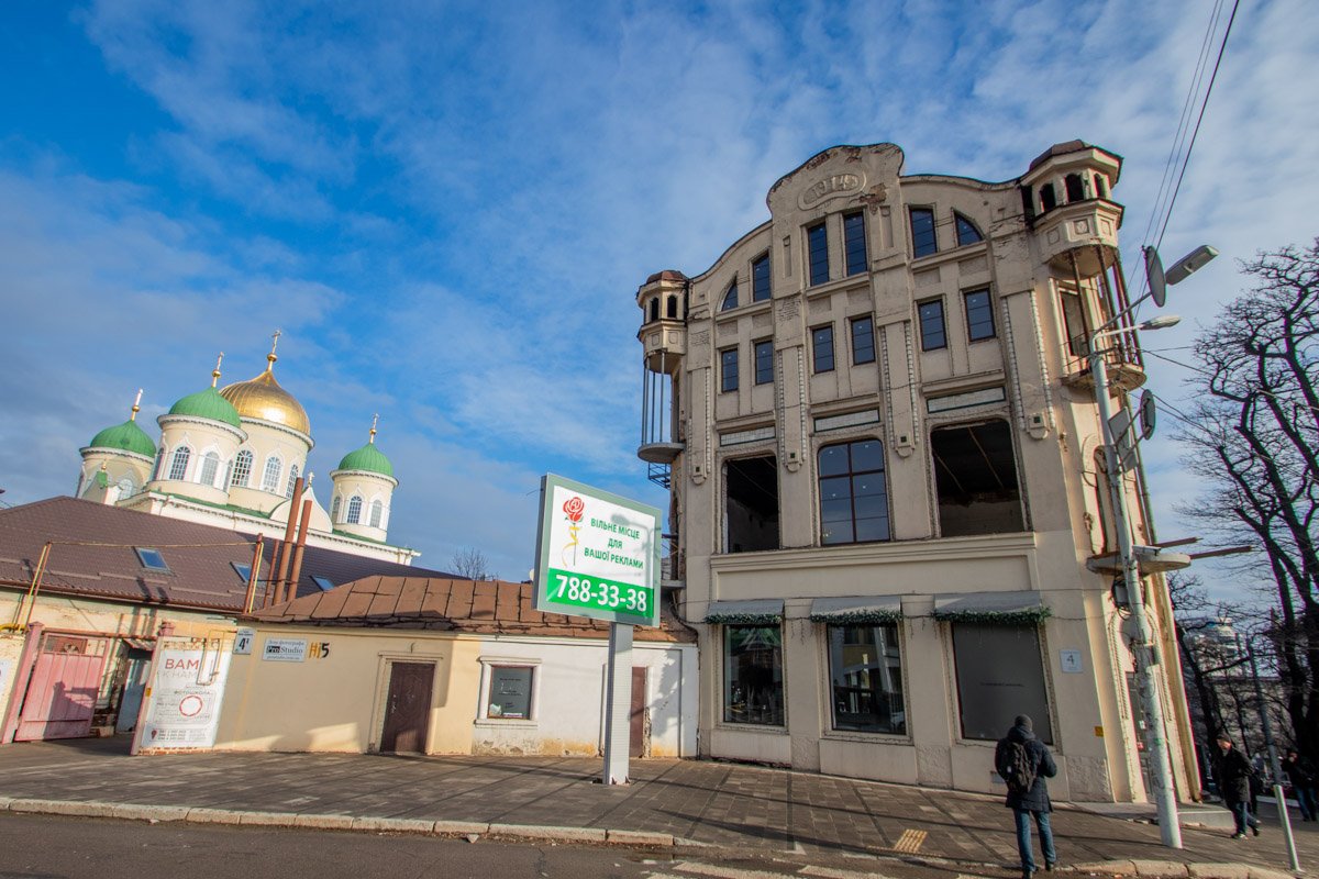 Информатор отправился к памятнику архитектуры, чтобы узнать, как он себя чувствует Информатор отправился к памятнику архитектуры, чтобы узнать, как он себя чувствует