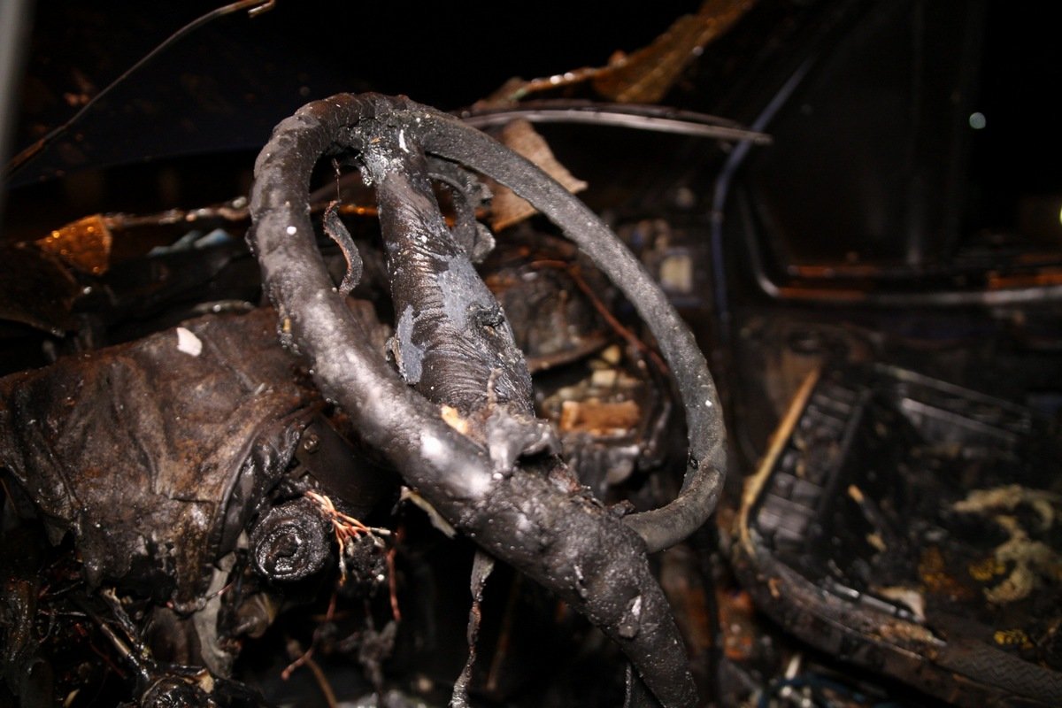 В автомобиле на момент пожара был водитель и пассажир