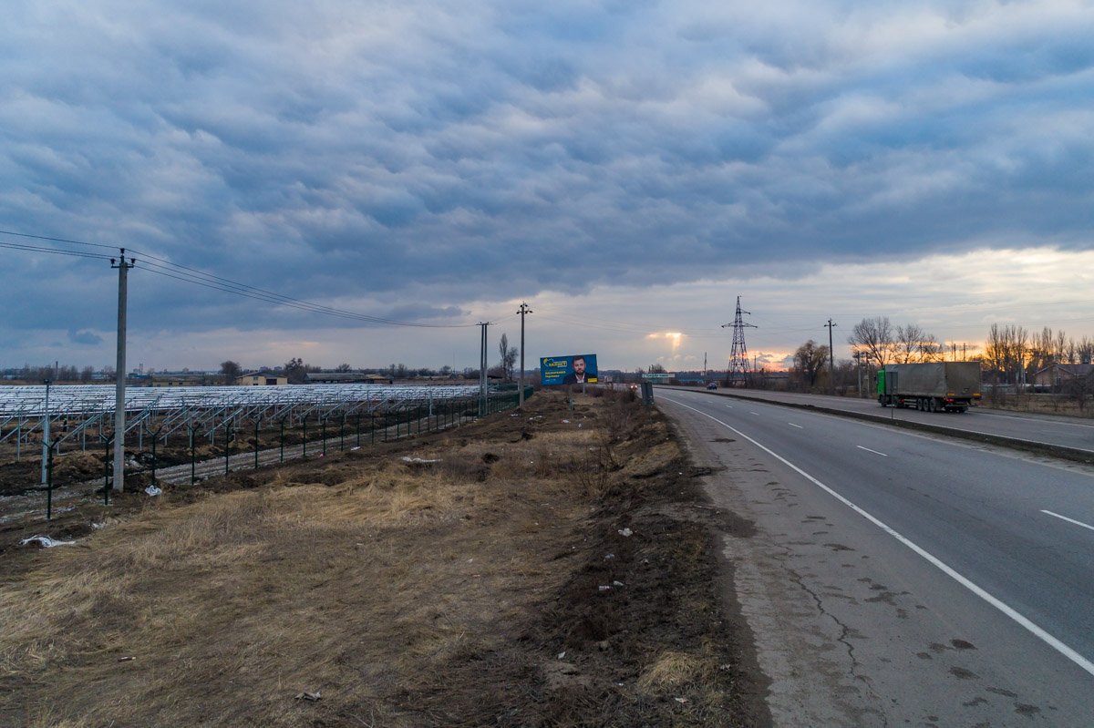 Выборные обещания на фоне чьей-то работы Выборные обещания на фоне чьей-то работы