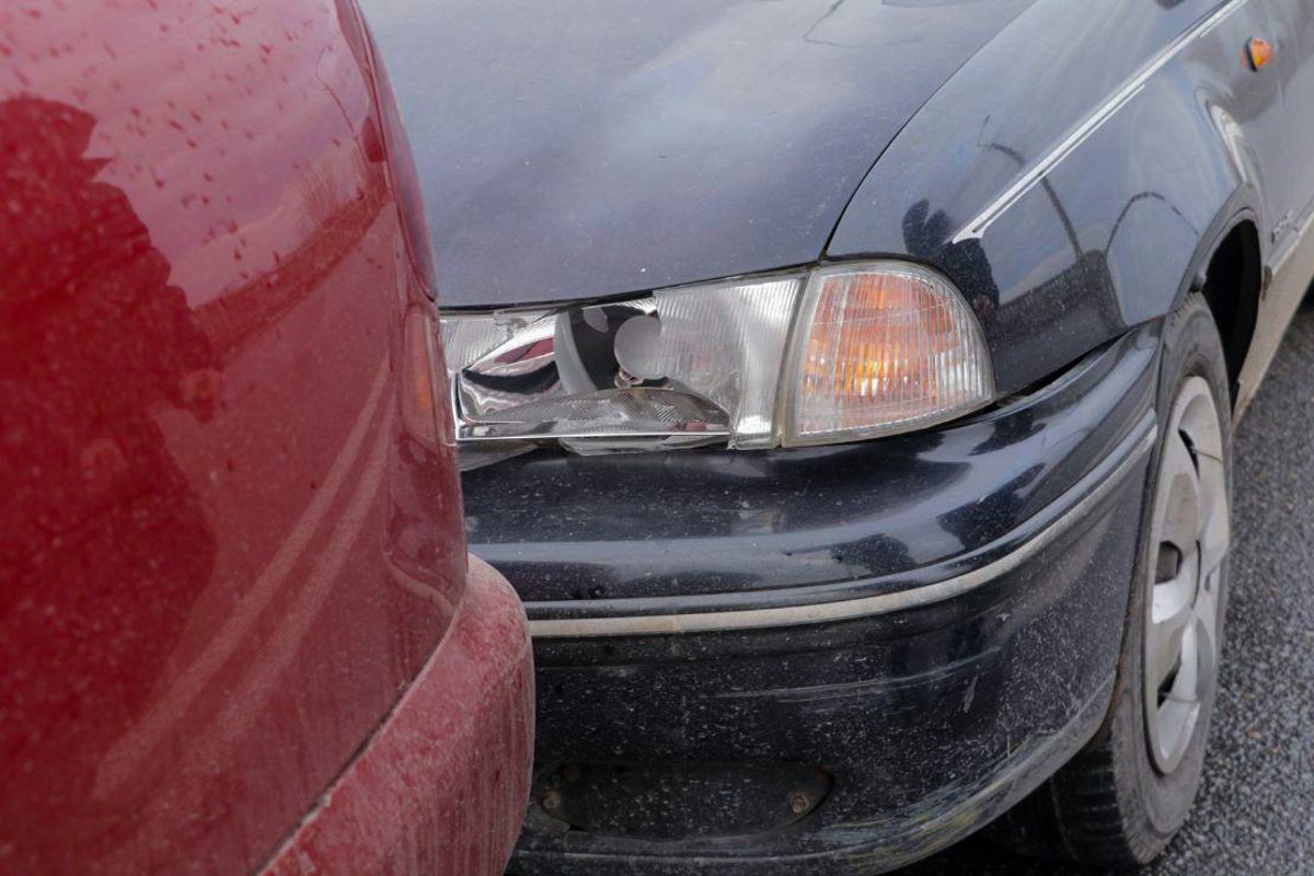 Водители всех транспортных средств остались целыми и невредимыми Водители всех транспортных средств остались целыми и невредимыми