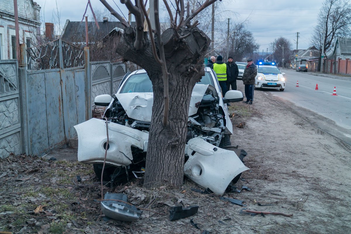 С места аварии пострадавших госпитализировали в городскую больницу №16 С места аварии пострадавших госпитализировали в городскую больницу №16