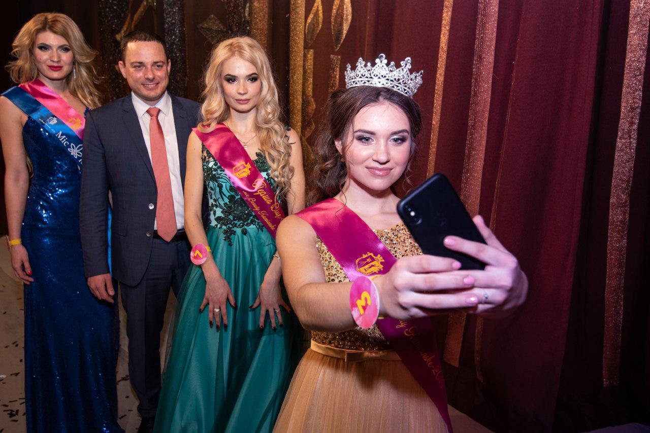 Как же конкурс красоты и без ярких селфи? Как же конкурс красоты и без ярких селфи?