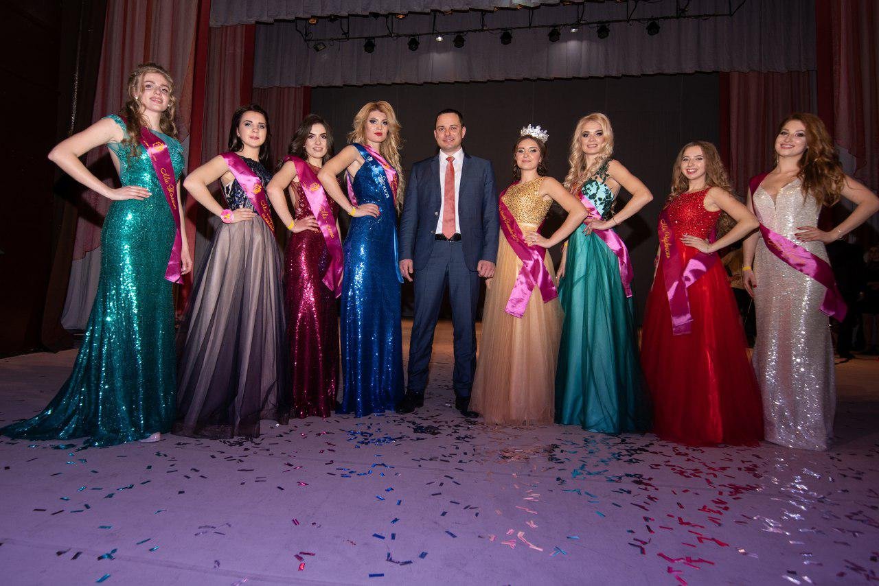 Каждая девушка, которая решилась принять участие в конкурсе, уже достойна победы Каждая девушка, которая решилась принять участие в конкурсе, уже достойна победы