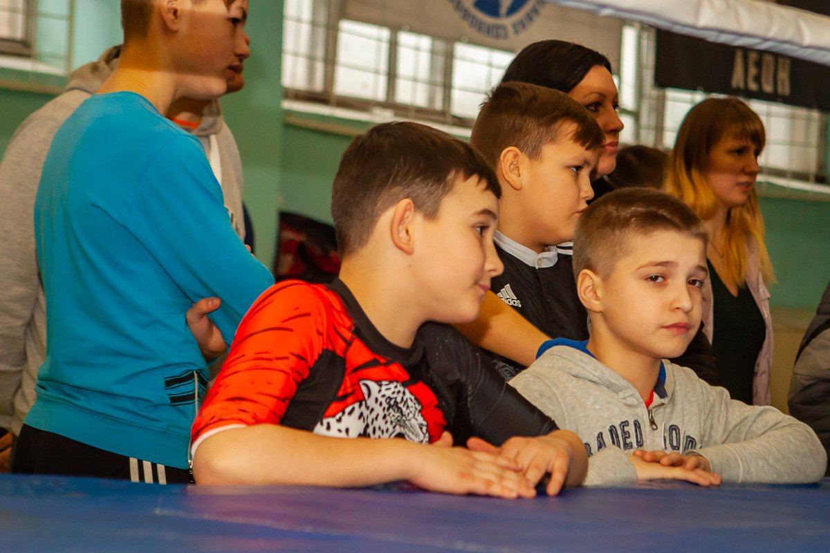 Друзья везде поддержат Друзья везде поддержат