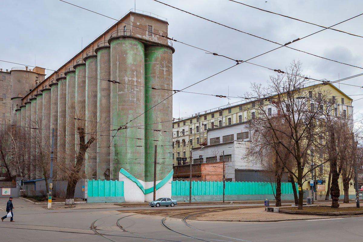 И сейчас И сейчас