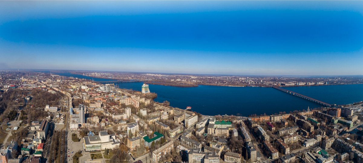 Город наполнил свежий воздух Город наполнил свежий воздух