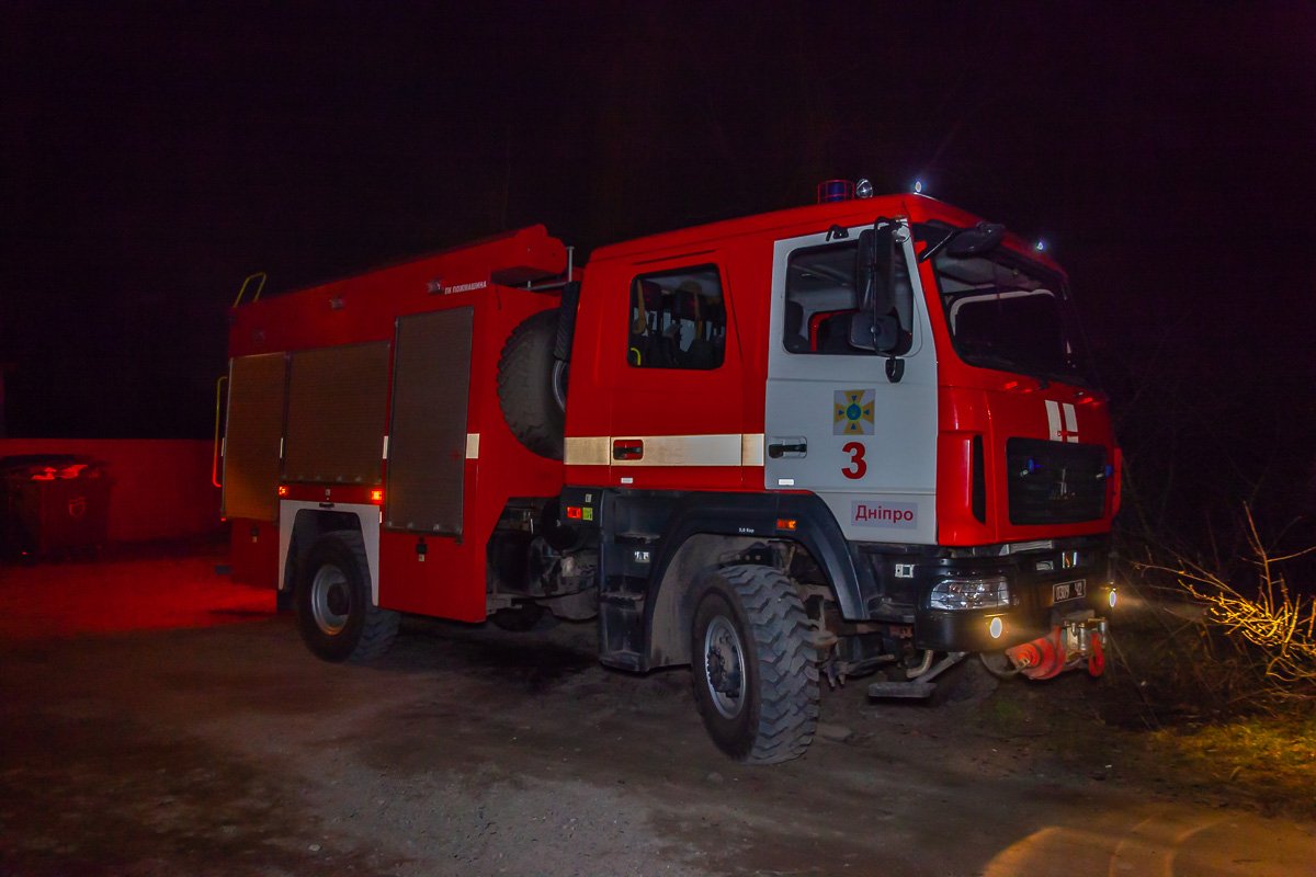 Сухой камыш выгорел достаточно быстро