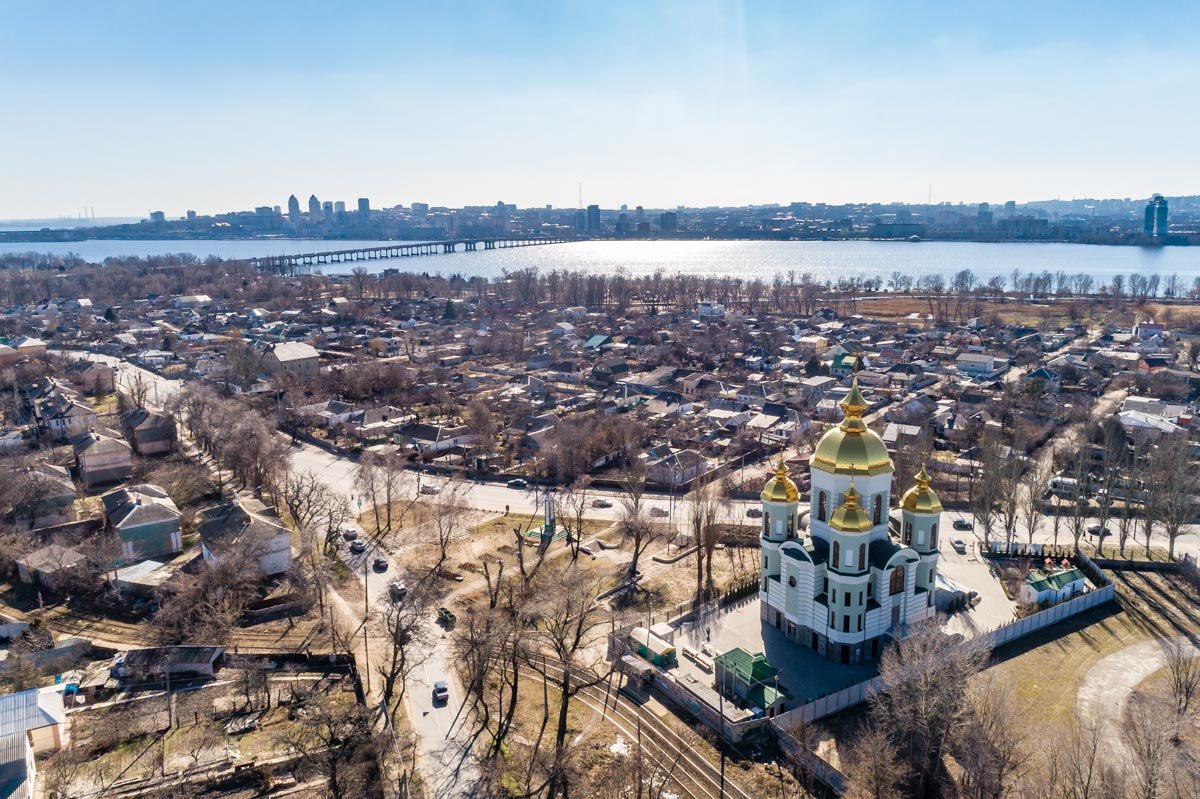 При этом в архитектуре присутствует немало современных деталей