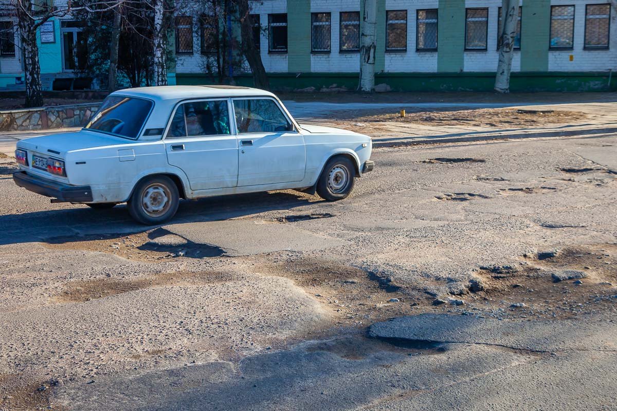 На дороге не осталось живого места 