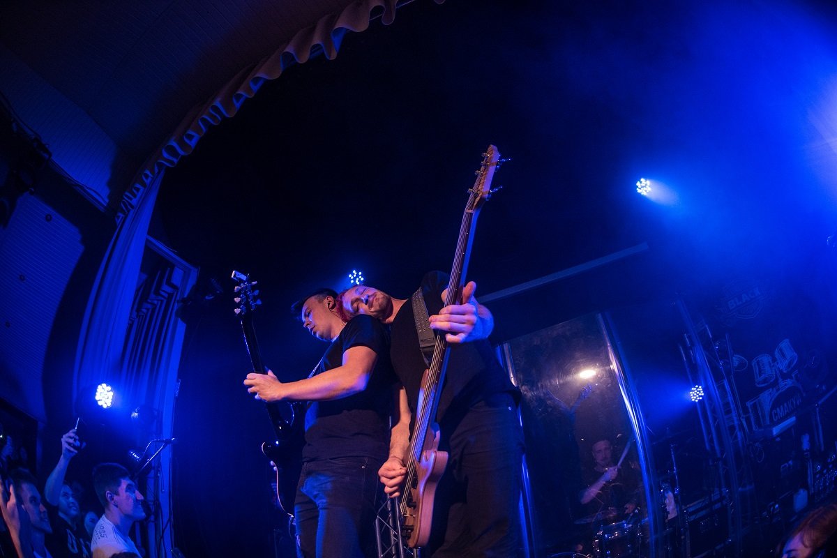 В клубе Poplavok Music Hall выступила рок-группа Radio Tapok