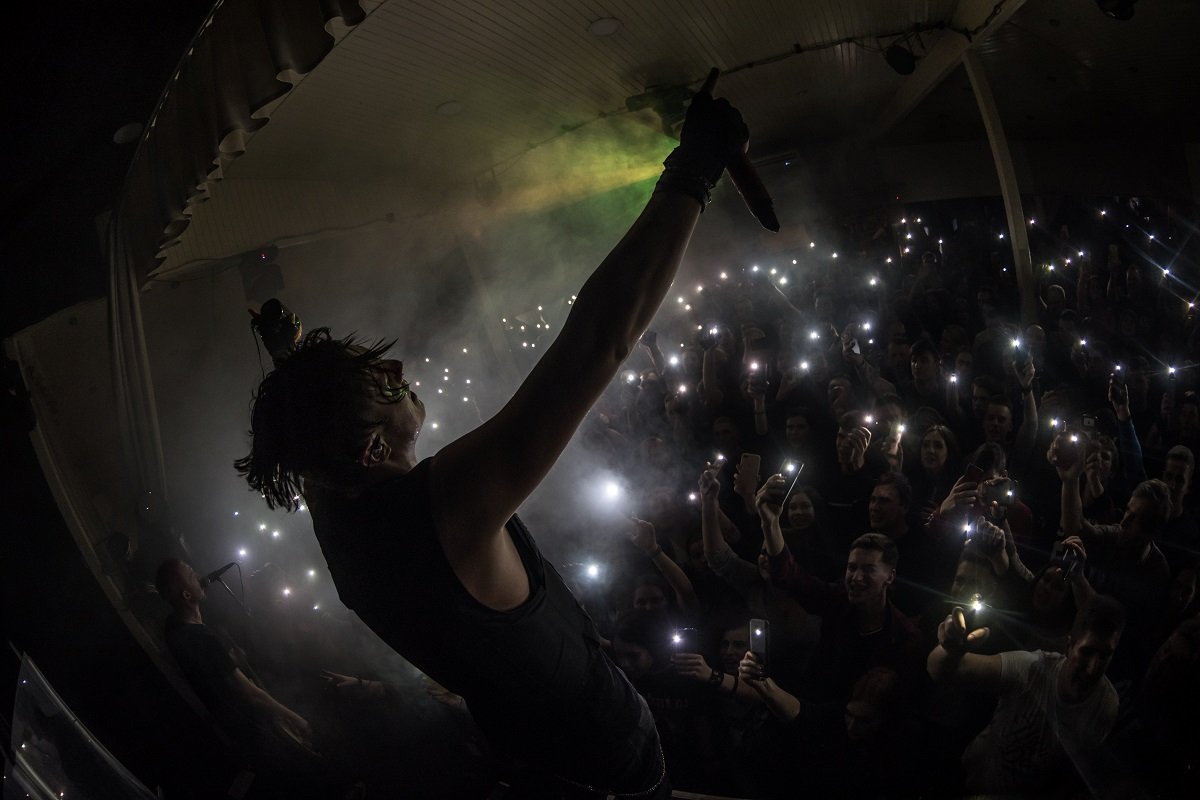 Популярность группа обрела благодаря переводам на русский язык популярных песен мировой музыкальной сцены