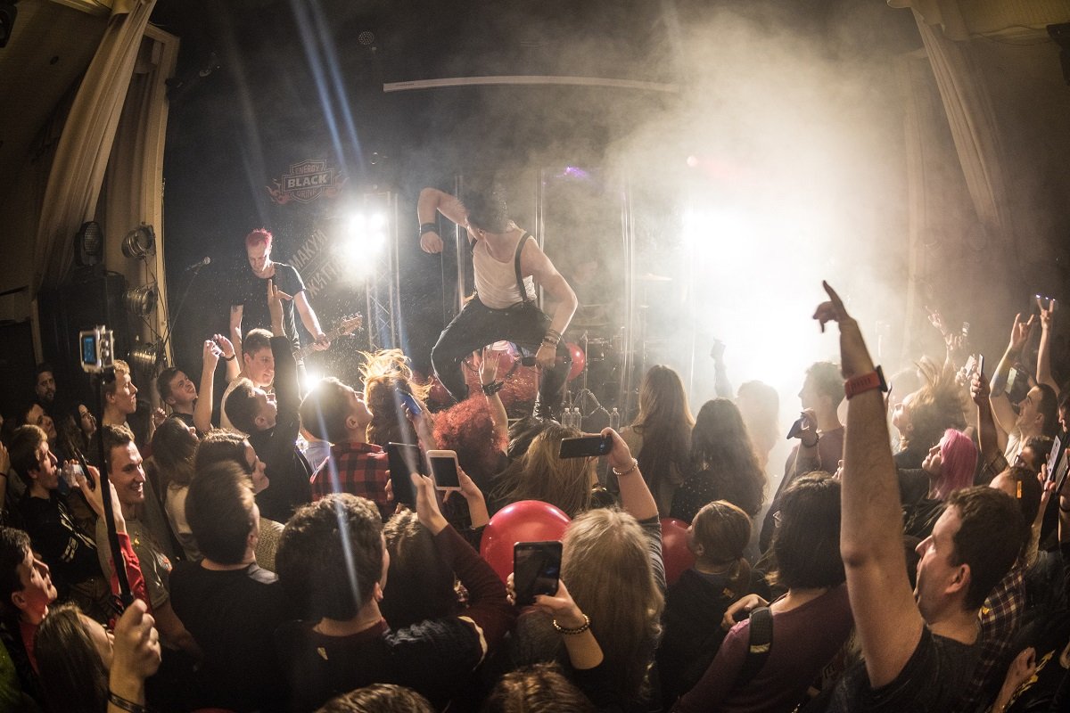 Группе удалось "взорвать" всех присутствующих 