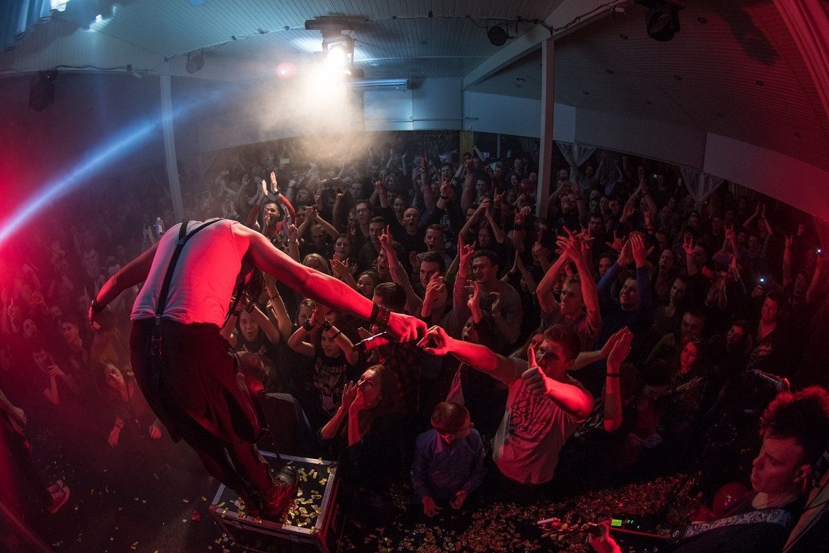 Музыканты очень дружелюбны к своим почитателям 