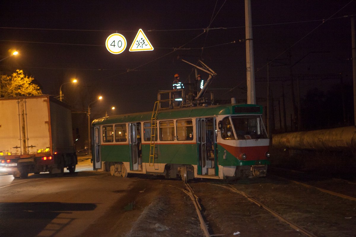 Движение электротранспорта пришлось временно остановить Движение электротранспорта пришлось временно остановить