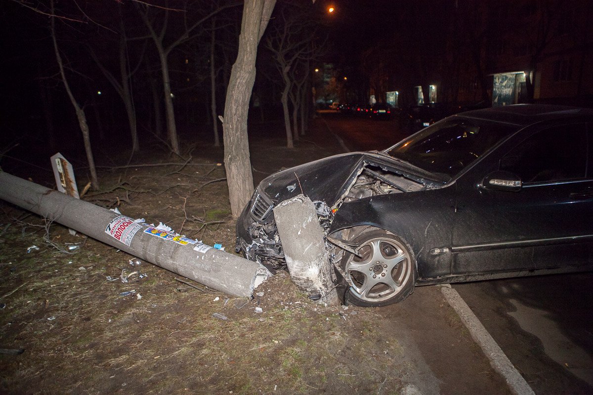 Авария произошла приблизительно в 3:20 Авария произошла приблизительно в 3:20