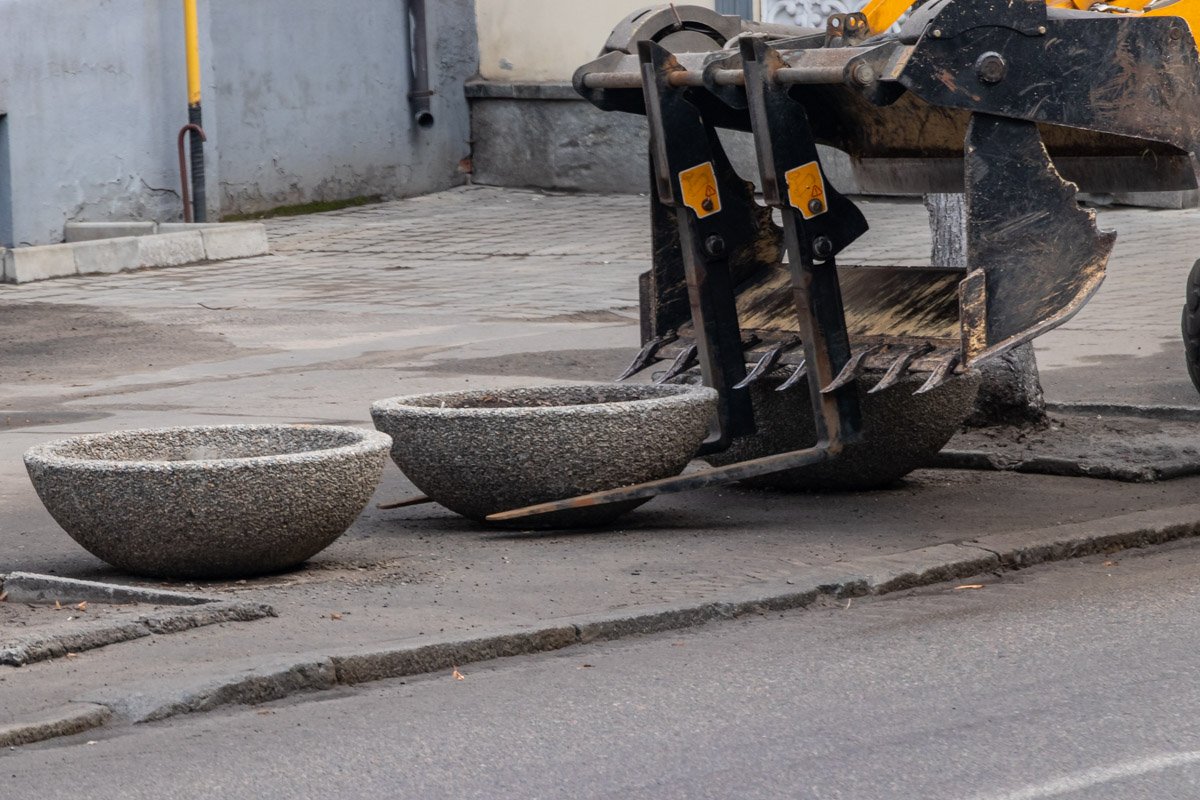 Верни вазон! Верни вазон!