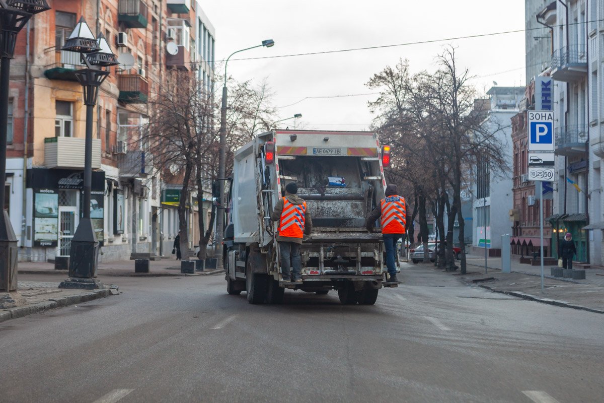 Можно еще людей заставлять улыбаться Можно еще людей заставлять улыбаться