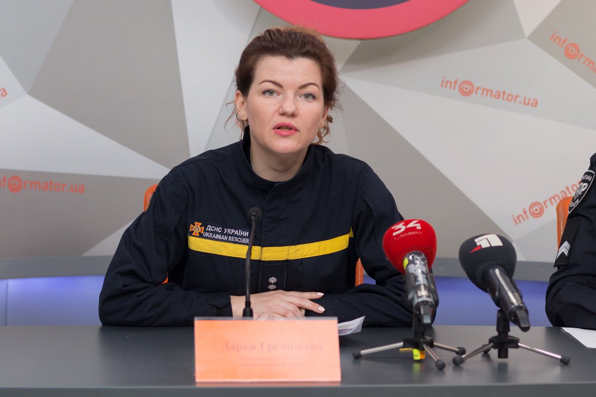 Пресс-секретарь ГСЧС в Днепропетровской области Дарья Гречищева