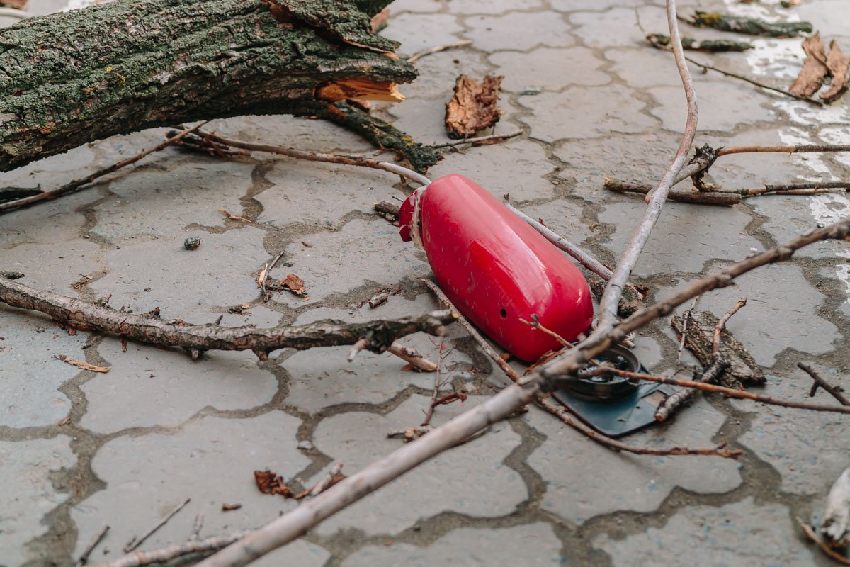 На Староказацкой на авто упали ветки