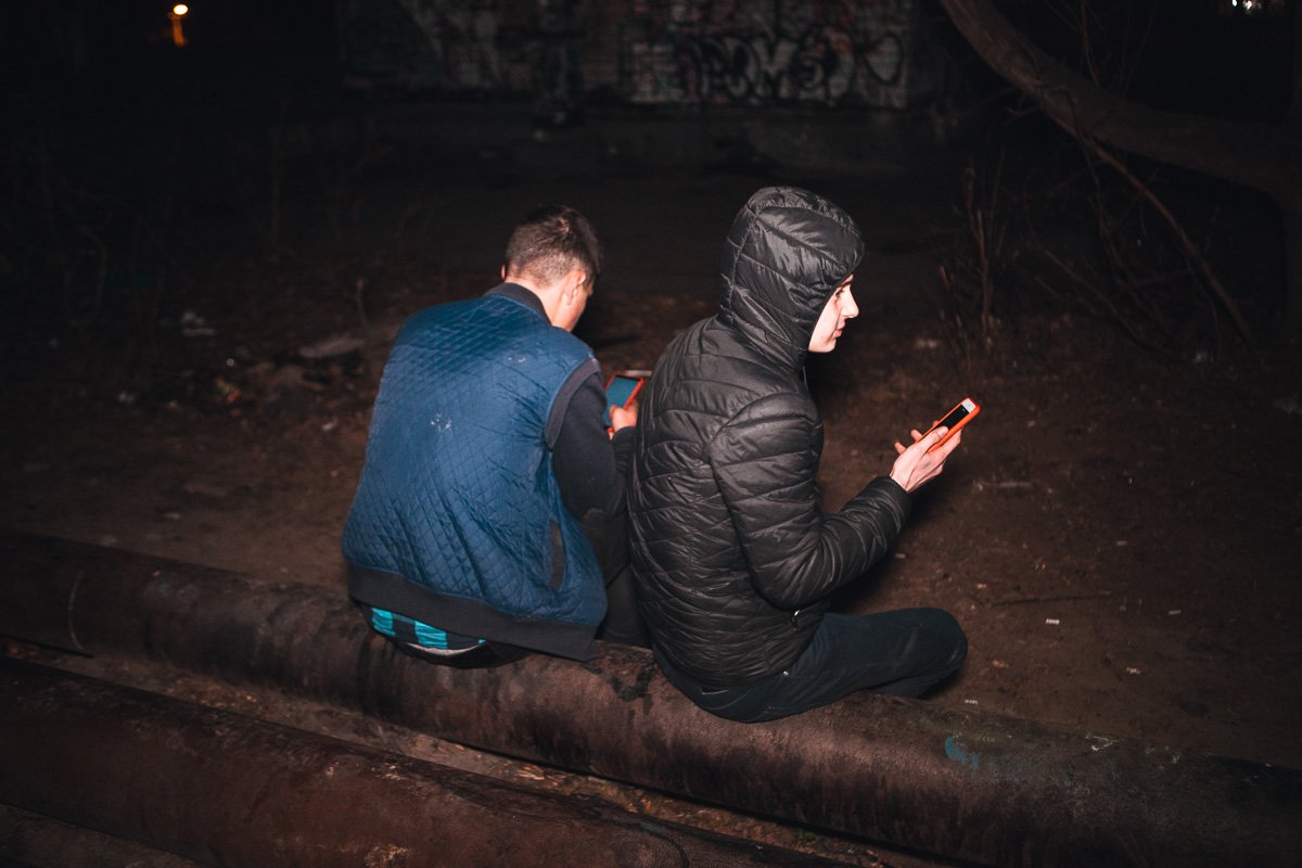 Чтобы защитить свои права, парни снимали все происходящее 