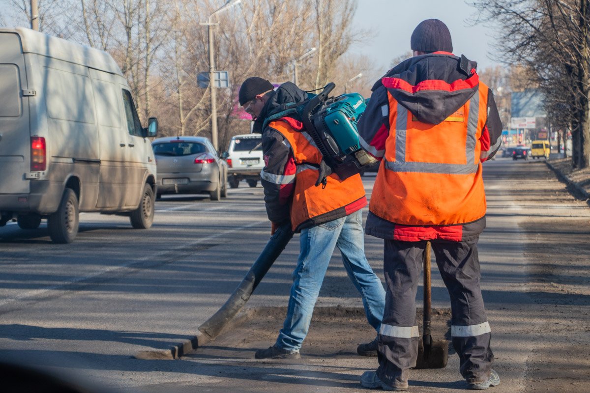 Ремонт на какое-то время утихал, но сейчас снова начался Ремонт на какое-то время утихал, но сейчас снова начался