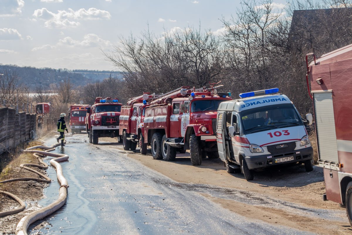Привлекли 10 единиц спасательной техники Привлекли 10 единиц спасательной техники