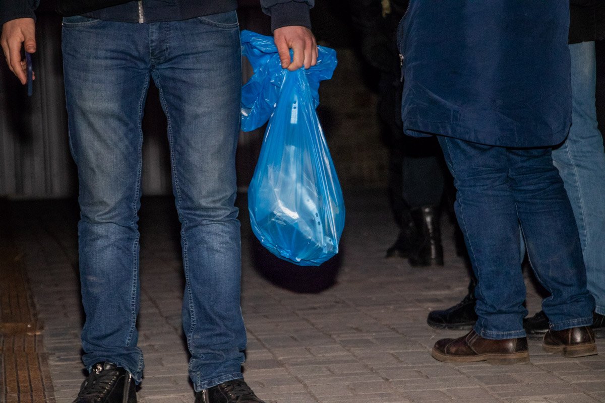 Известный в городе провокатор и скандалист участвовал в очередной "провокации", только в этот раз организатором "акции" был не он Известный в городе провокатор и скандалист участвовал в очередной "провокации", только в этот раз организатором "акции" был не он