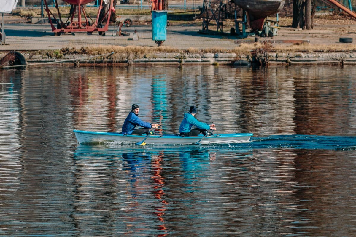 Как осыплется пеплом горящий взгляд.